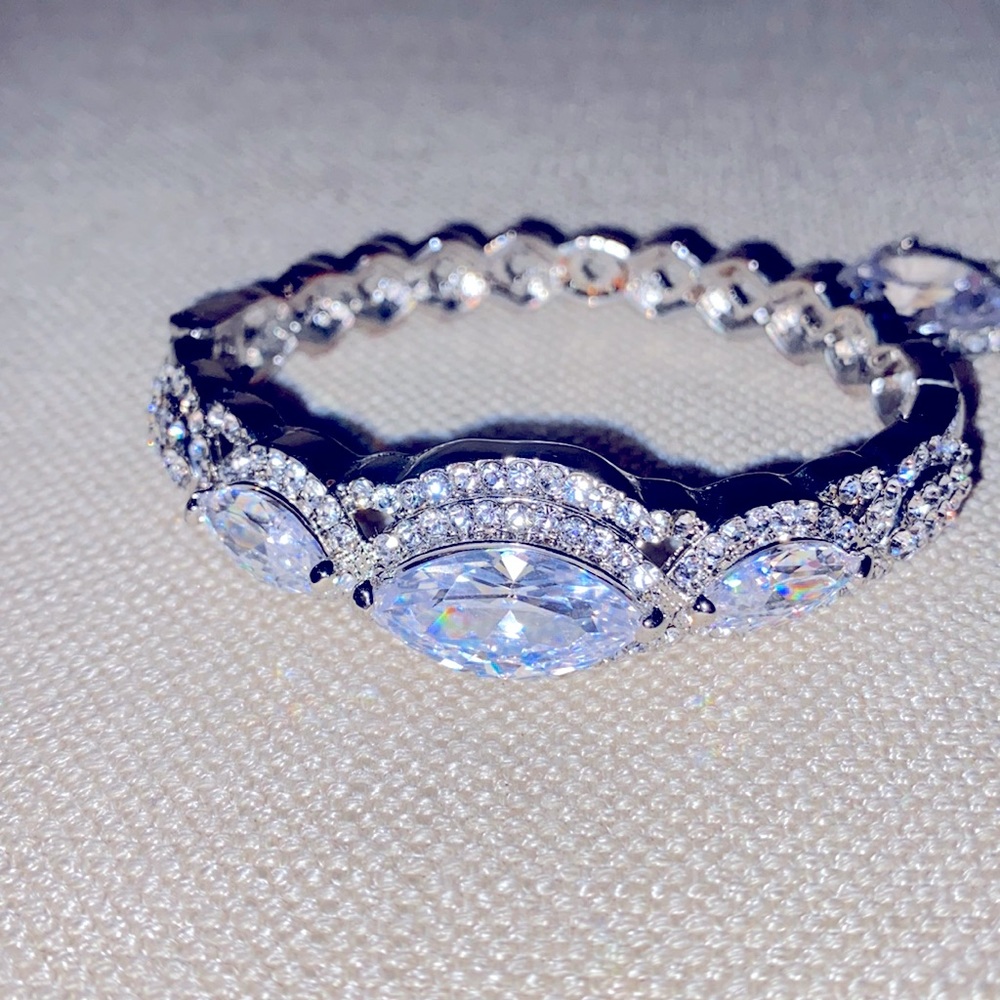 Bridal jewelry